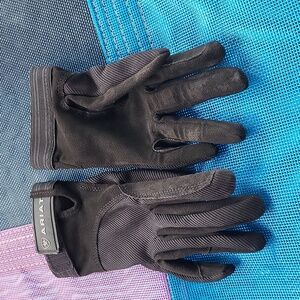 Ariat riding gloves